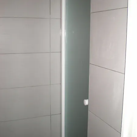 Hotel Cafe De La Gare Mery-sur-Oise