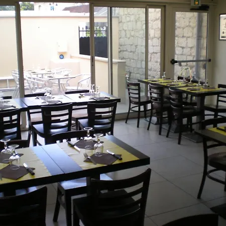 Cafe De La Gare Hotel Mery-sur-Oise