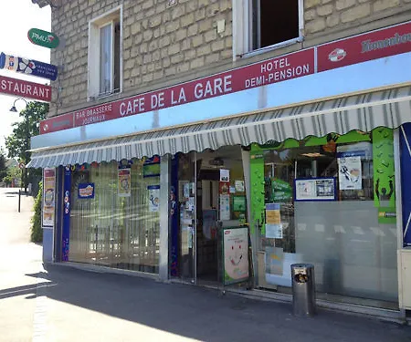 ホテル Cafe De La Gare メリー・シュロワズ