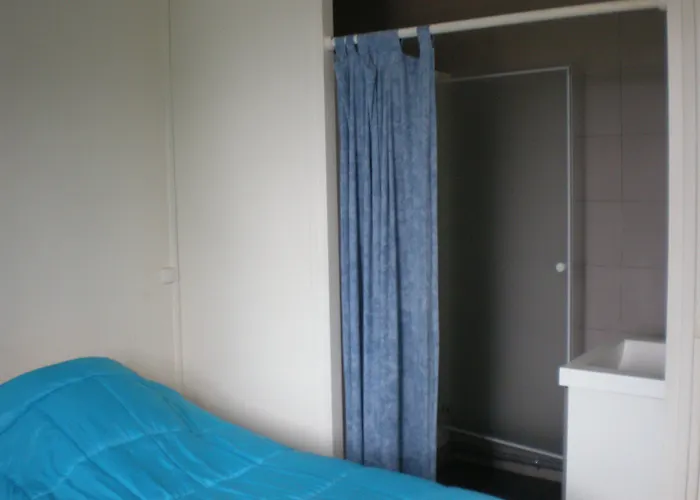 Hotel Cafe De La Gare Mery-sur-Oise