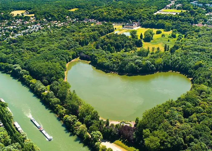 Cafe De La Gare Hotel Mery-sur-Oise