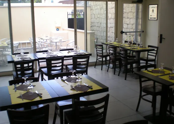 Cafe De La Gare Hotel Mery-sur-Oise