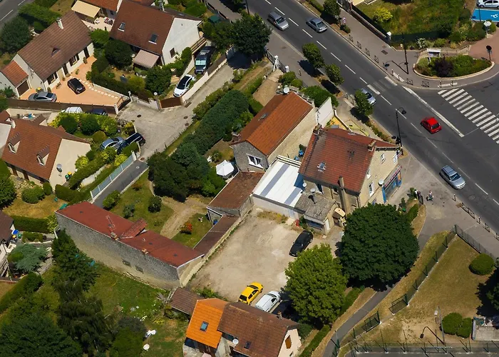 Cafe De La Gare 호텔 Méry-sur-Oise