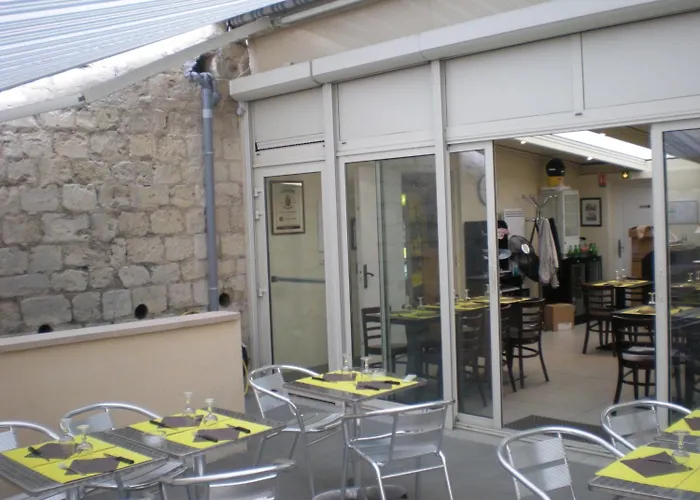 Cafe De La Gare Hotel Mery-sur-Oise