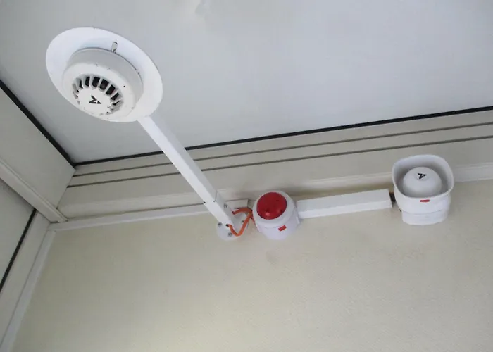 Cafe De La Gare Hotel Mery-sur-Oise